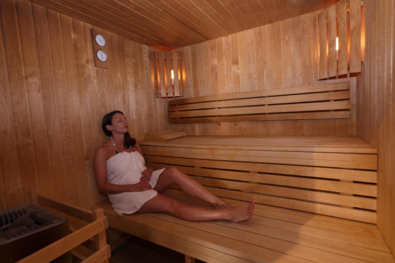 Logis Hotel Centrotel Et Spa Bulles D'Allier Montmarault Zewnętrze zdjęcie