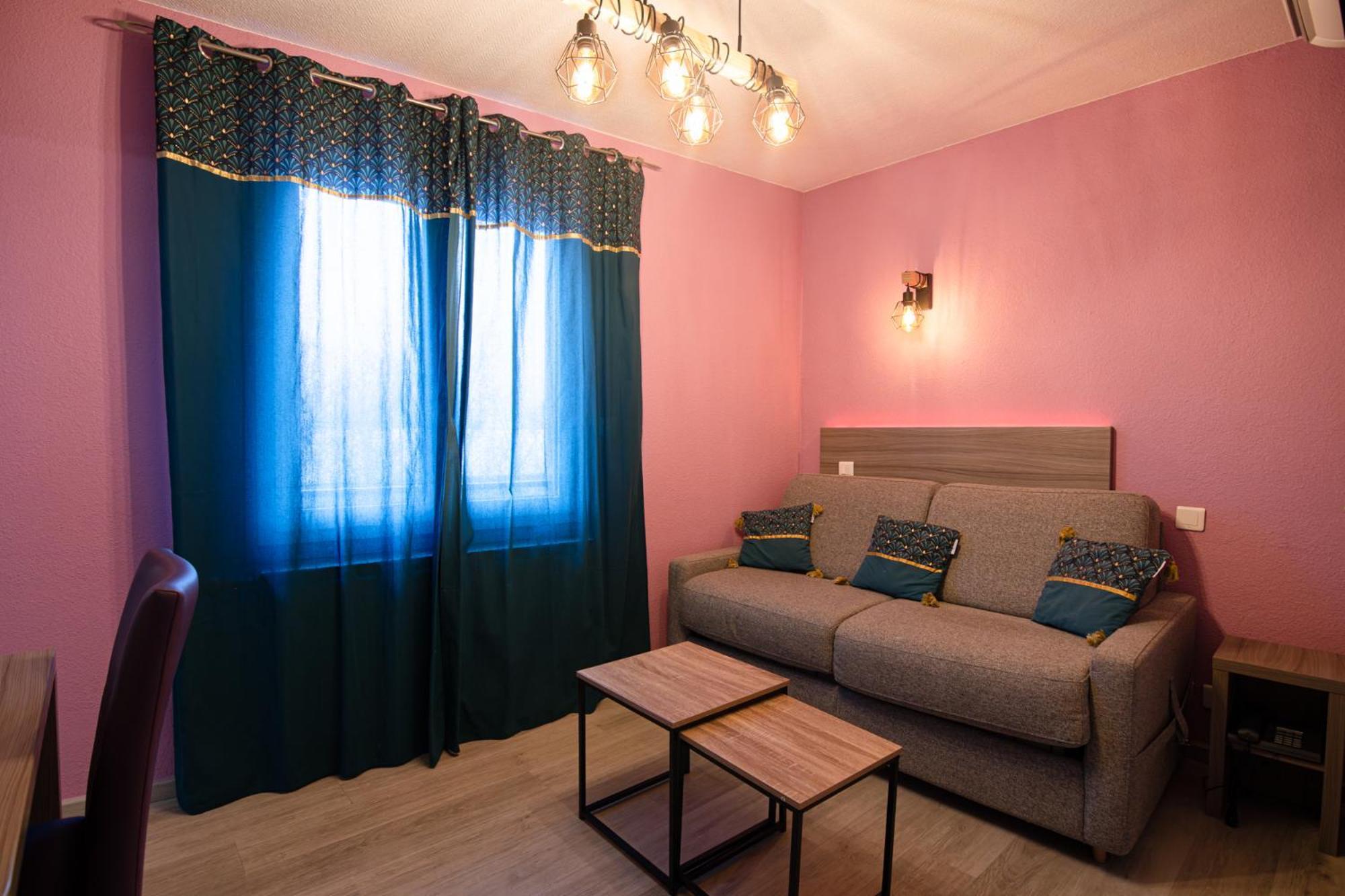 Logis Hotel Centrotel Et Spa Bulles D'Allier Montmarault Zewnętrze zdjęcie