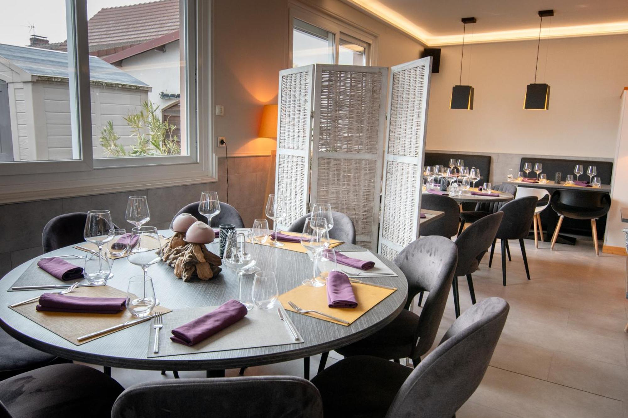 Logis Hotel Centrotel Et Spa Bulles D'Allier Montmarault Zewnętrze zdjęcie