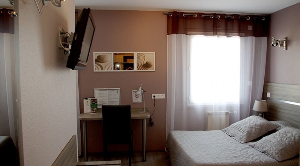 Logis Hotel Centrotel Et Spa Bulles D'Allier Montmarault Zewnętrze zdjęcie