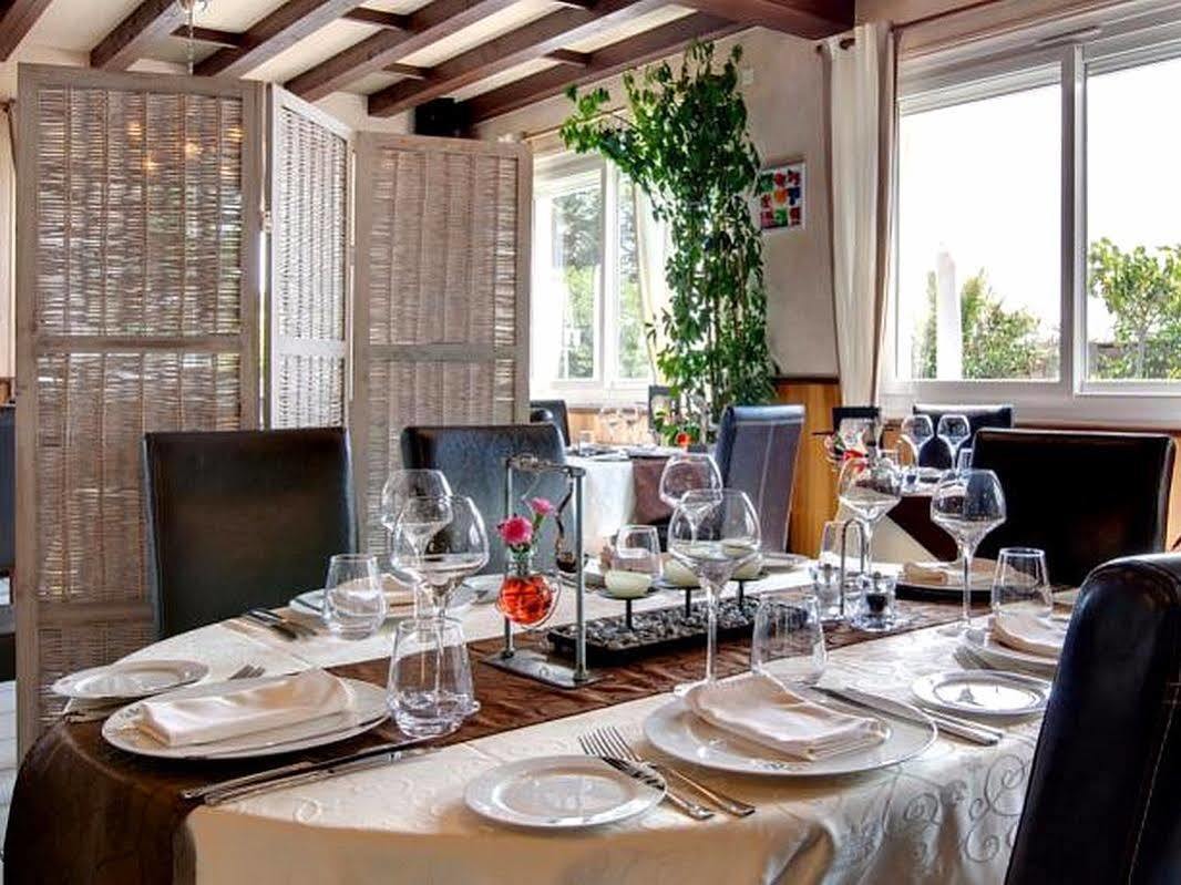 Logis Hotel Centrotel Et Spa Bulles D'Allier Montmarault Zewnętrze zdjęcie